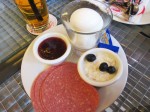 Großes Frühstück mit Eiern im Café Münchner Freiheit 